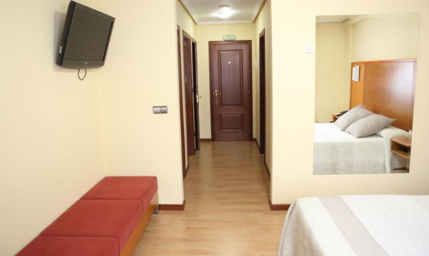 Motel Punta Cana Sigueiro Bagian luar foto